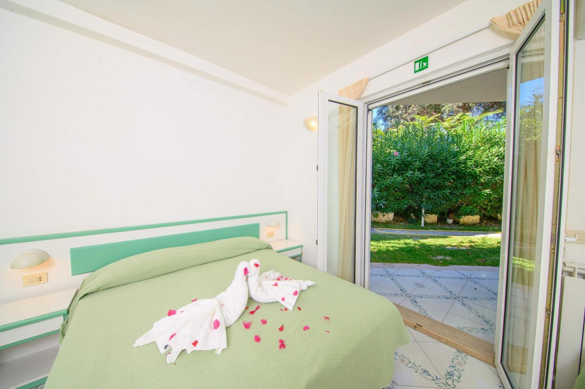 ホテル Av Club Terme Colella Forio di Ischia エクステリア 写真