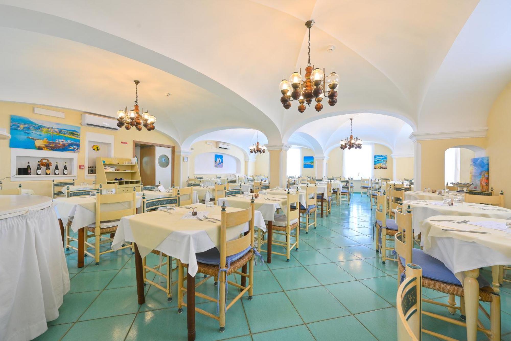 ホテル Av Club Terme Colella Forio di Ischia エクステリア 写真