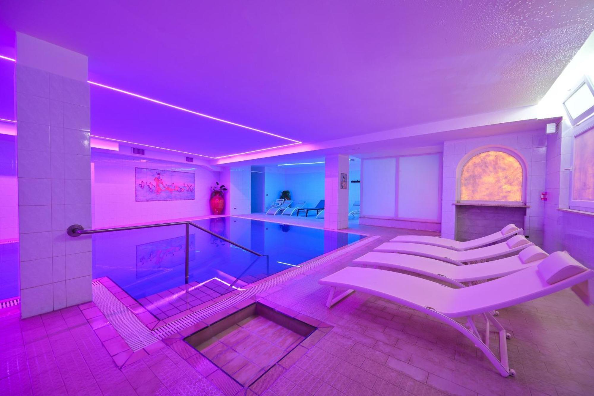 ホテル Av Club Terme Colella Forio di Ischia エクステリア 写真